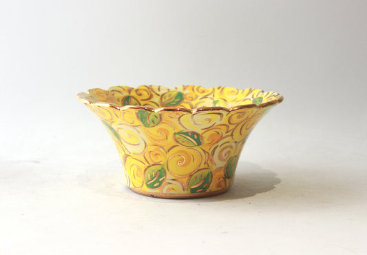 Small Fluted Serving Bowl in Yellow Rosebush