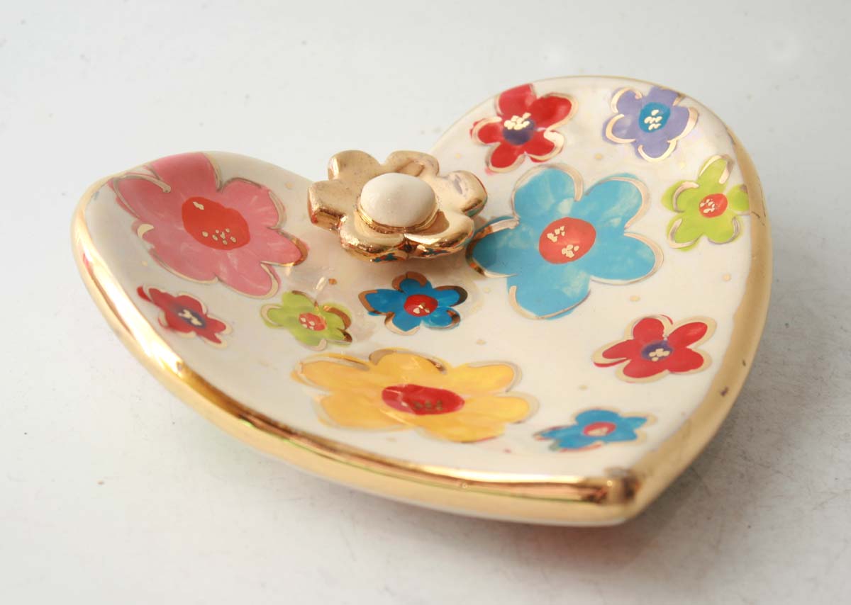 Heart Shaped Soap Dish in Daisy design