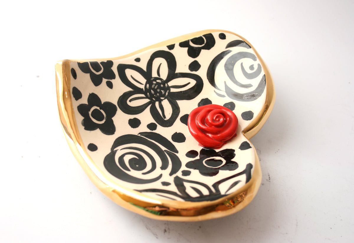 Heart Shaped Soap Dish in Black and White Blooms - MaryRoseYoung