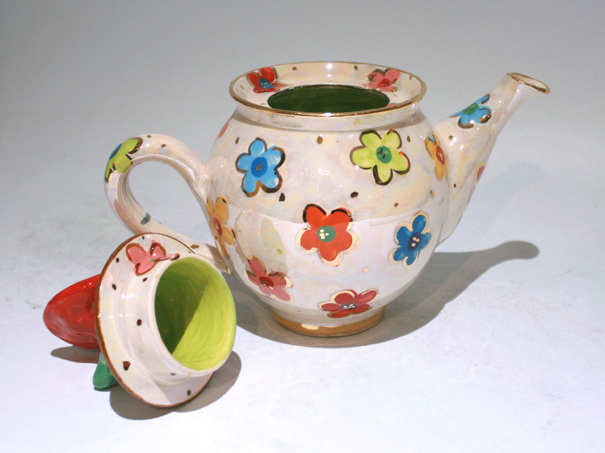 Tiny Rose Lidded Teapot In Daisy