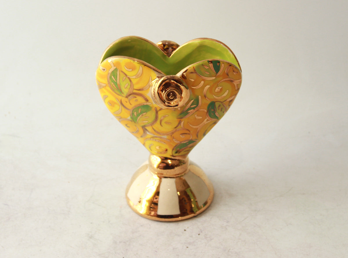 Baby Heart Vase in Yellow Rosebush